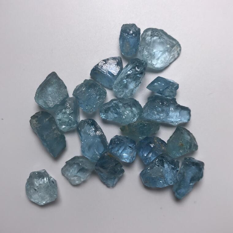 Natural Rough Aquamarine for Sale